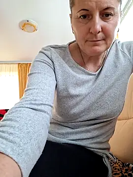 Fluturas2 online show from November 21, 1:10 pm