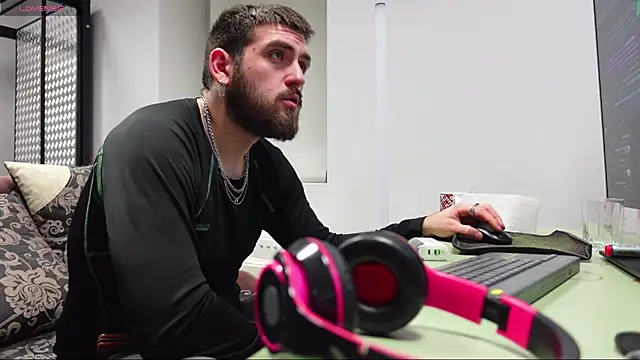 Mike Platano online show from November 19, 8:42 pm