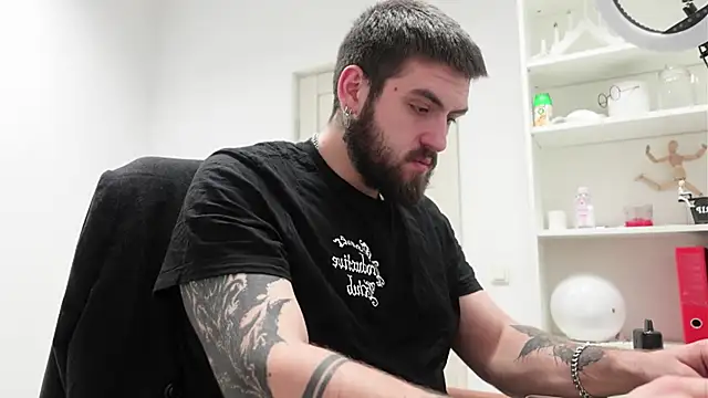 Mike Platano online show from November 28, 10:45 pm