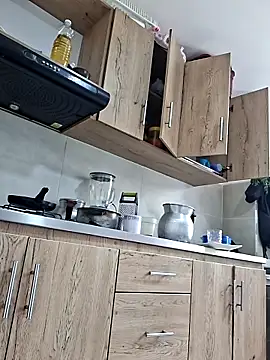 Alisson Morgann online show from April 17, 1:25 pm