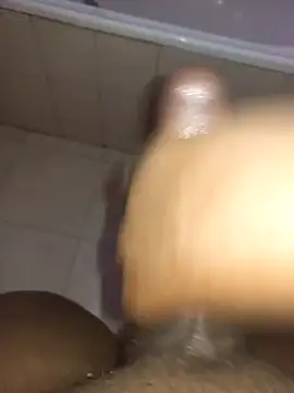 Snapshot of dann201 chatting on April 6, 2:29 pm dann201 online show from April 6, 2:29 pm