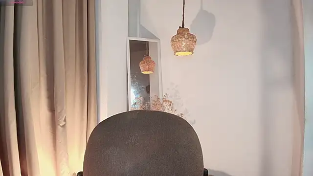 Nicolletease online show from December 4, 12:25 pm