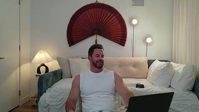 Snapshot of rickycreme chatting on September 26, 12:58 am rickycreme online show from September 26, 12:58 am