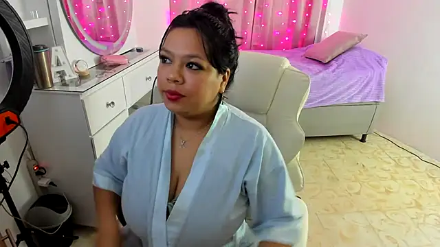 aynarakiss online show from September 19, 4:47 am