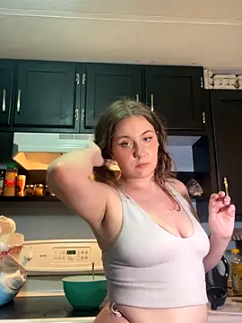 Snapshot of EllieMelts chatting on October 8, 12:30 am EllieMelts online show from October 8, 12:30 am