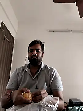 Snapshot of vinay_smalldick chatting on November 30, 2:37 am vinay smalldick online show from November 30, 2:37 am