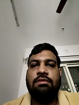 Snapshot of vinay_smalldick chatting on December 15, 3:27 pm vinay smalldick online show from December 15, 3:27 pm