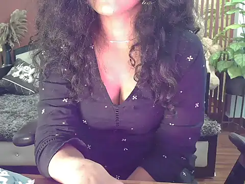 shaalu sharma online show from December 18, 6:58 pm