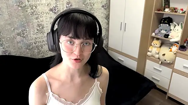 FakeLamb online show from September 14, 12:15 pm