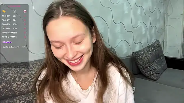 Snapshot of CharlynDini chatting on November 3, 3:13 pm CharlynDini online show from November 3, 3:13 pm