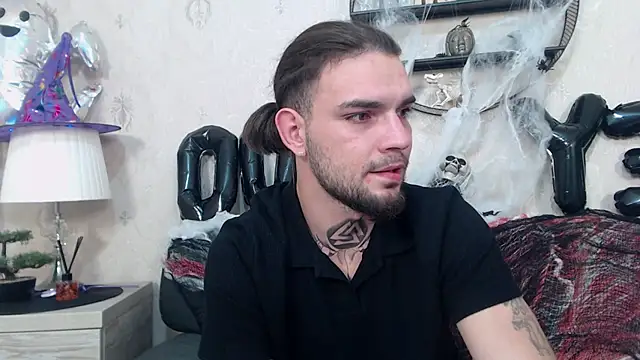 Snapshot of DanyelCarter chatting on October 19, 6:30 pm DanyelCarter online show from October 19, 6:30 pm