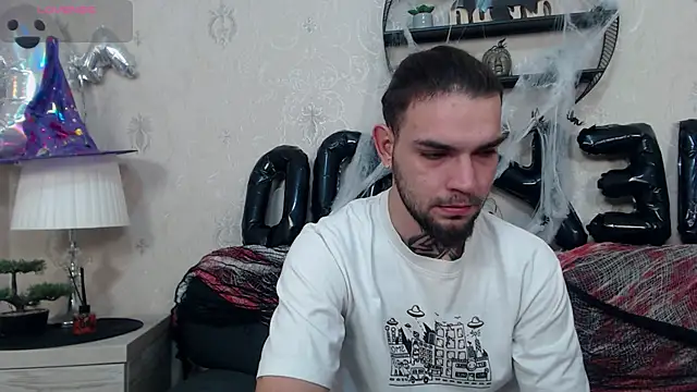 Snapshot of DanyelCarter chatting on October 22, 6:40 pm DanyelCarter online show from October 22, 6:40 pm