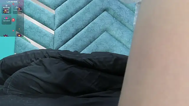 AngelineJolie online show from January 6, 11:03 am