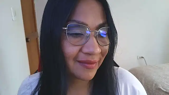 Snapshot of LissafeetHott chatting on March 5, 8:27 pm LissafeetHott online show from March 5, 8:27 pm