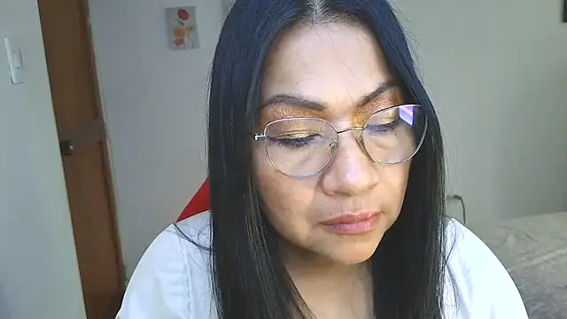 Snapshot of LissafeetHott chatting on April 11, 11:58 am LissafeetHott online show from April 11, 11:58 am