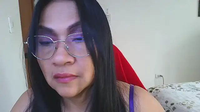 Snapshot of LissafeetHott chatting on April 23, 12:29 pm LissafeetHott online show from April 23, 12:29 pm