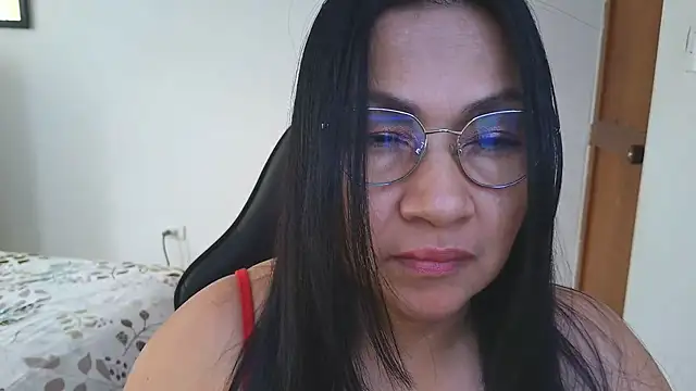 Snapshot of LissafeetHott chatting on May 22, 7:19 pm LissafeetHott online show from May 22, 7:19 pm
