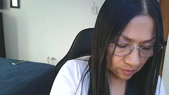 Snapshot of LissafeetHott chatting on July 3, 8:48 pm LissafeetHott online show from July 3, 8:48 pm