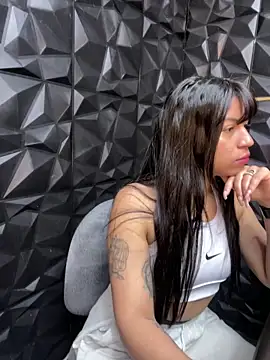 lil charme online show from September 14, 2:05 pm