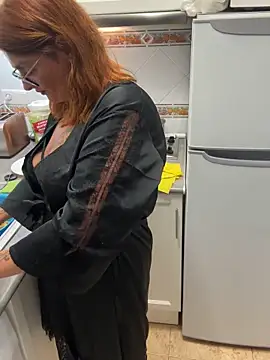 IrishmilfAnna online show from October 16, 7:04 pm