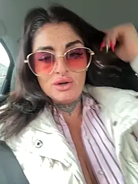 IrishmilfAnna online show from April 26, 7:39 am