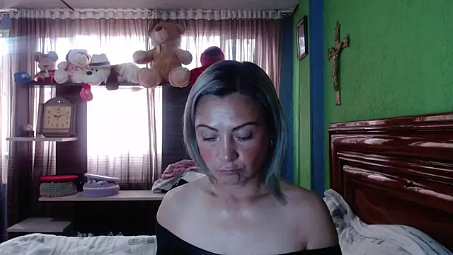  Charlize theron  online show from October 14, 5:47 pm