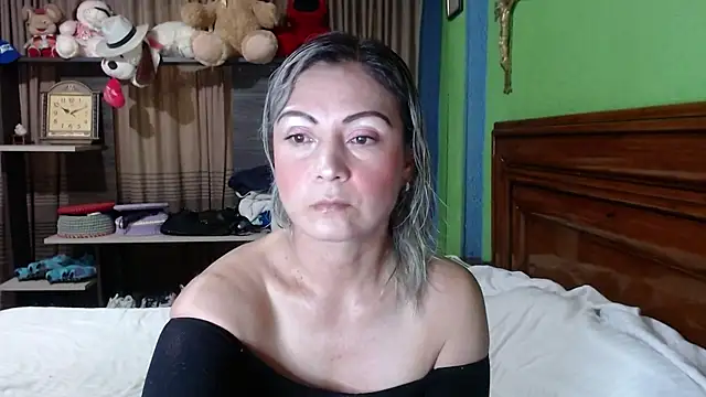  Charlize theron  online show from November 4, 11:37 pm