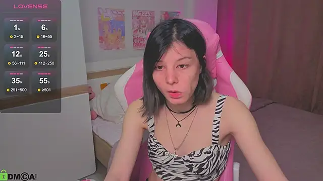 Snapshot of EllinEverly chatting on February 20, 9:15 pm EllinEverly online show from February 20, 9:15 pm