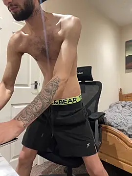 Snapshot of mixedcouplee69 chatting on October 11, 11:25 pm mixedcouplee69 online show from October 11, 11:25 pm