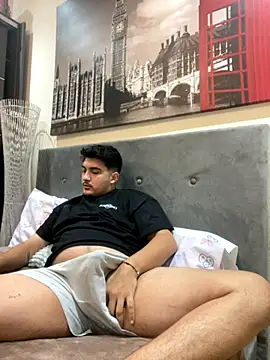 Snapshot of mixedcouplee69 chatting on October 30, 9:59 pm mixedcouplee69 online show from October 30, 9:59 pm