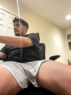 Snapshot of mixedcouplee69 chatting on November 1, 10:23 pm mixedcouplee69 online show from November 1, 10:23 pm