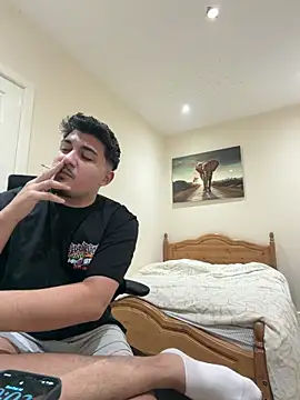 Snapshot of mixedcouplee69 chatting on December 14, 8:02 pm mixedcouplee69 online show from December 14, 8:02 pm