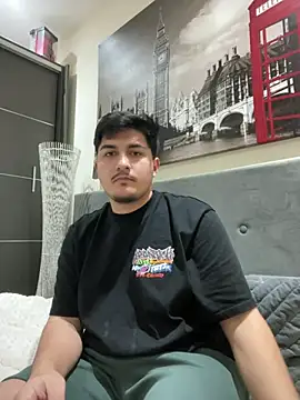 Snapshot of mixedcouplee69 chatting on February 24, 9:46 pm mixedcouplee69 online show from February 24, 9:46 pm