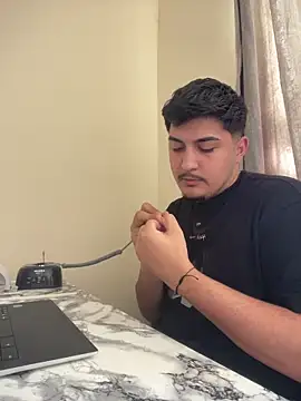 Snapshot of mixedcouplee69 chatting on March 26, 2:11 pm mixedcouplee69 online show from March 26, 2:11 pm