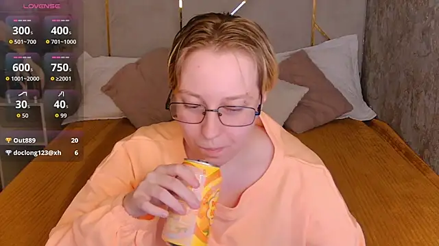 AlexandraGreen online show from June 13, 5:22 pm