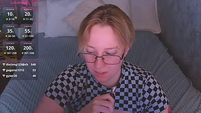 AlexandraGreen online show from June 22, 3:47 am