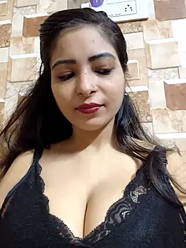 QUEEN-ADITI online show from September 13, 1:00 pm