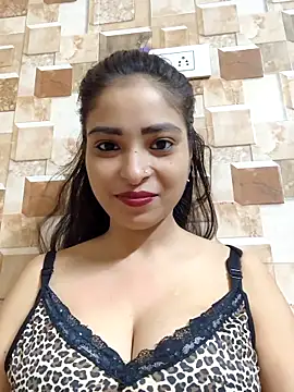 QUEEN-ADITI online show from October 8, 2:47 pm