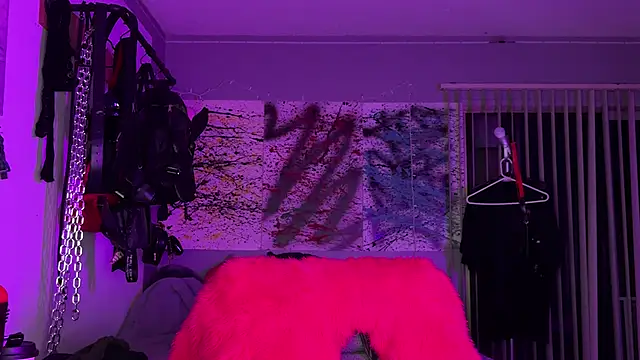 xoFrankie online show from October 12, 4:11 am