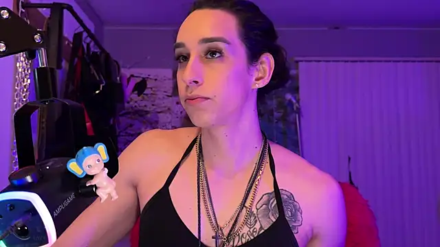 xoFrankie online show from May 24, 4:17 am