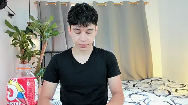 mrhot night online show from June 26, 8:24 pm