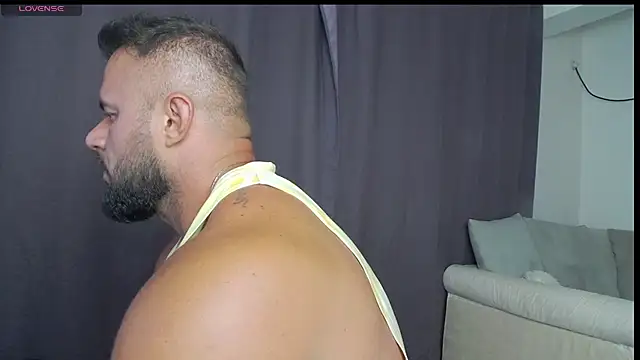 Snapshot of RickyMiami1 chatting on August 3, 6:55 pm RickyMiami1 online show from August 3, 6:55 pm