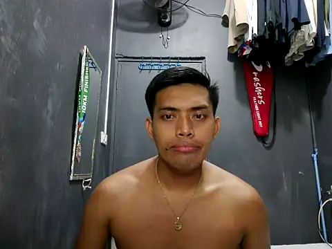Snapshot of MisterMidnightXXX chatting on August 2, 12:47 pm MisterMidnightXXX online show from August 2, 12:47 pm