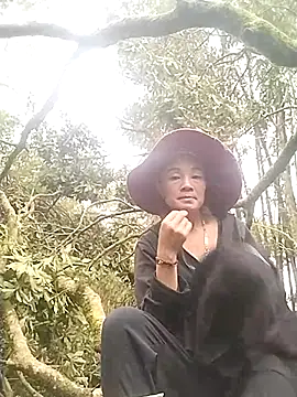 Hoala7890 online show from October 3, 1:46 am