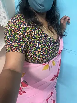 Snapshot of monal_95 chatting on March 4, 2:39 am monal 95 online show from March 4, 2:39 am