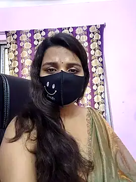Snapshot of cutie_pei002 chatting on February 24, 6:11 am cutie pei002 online show from February 24, 6:11 am