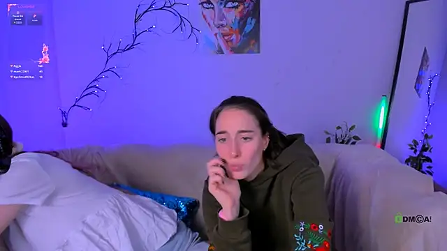 khloebeauty online show from October 16, 7:48 pm