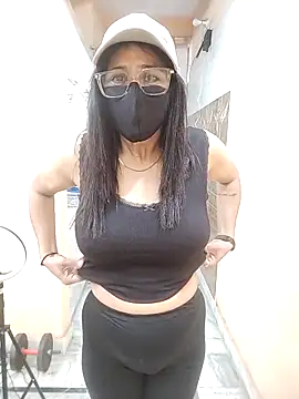 Snapshot of meenu_bhabhi547 chatting on March 21, 5:01 am meenu bhabhi547 online show from March 21, 5:01 am