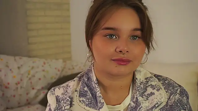 Anna Nicol online show from September 9, 2:05 pm