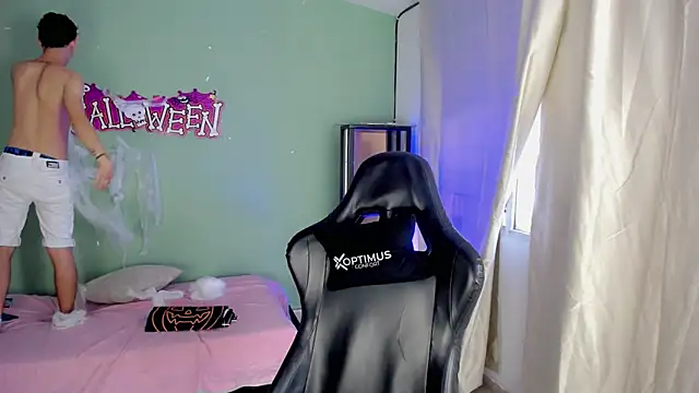 dilan hott  online show from November 1, 8:22 pm